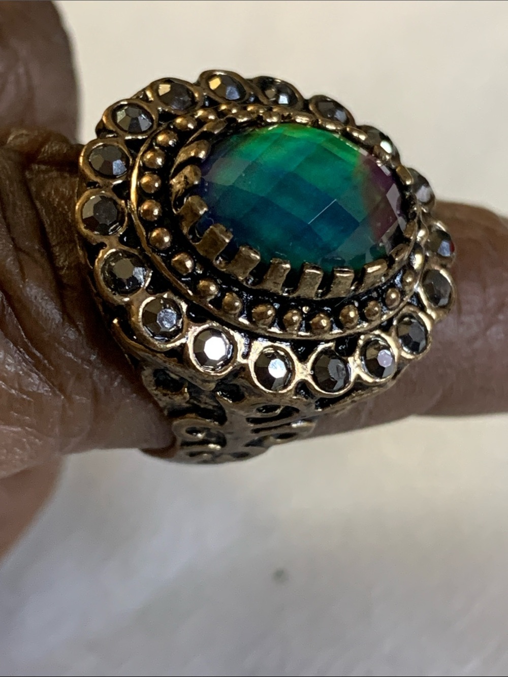 Ornate Vintage-Style Mood Changing Stone Statement Ring